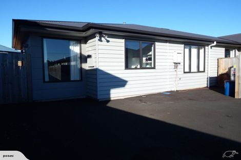 Photo of property in 3/63 Royal Crescent, Saint Kilda, Dunedin, 9012