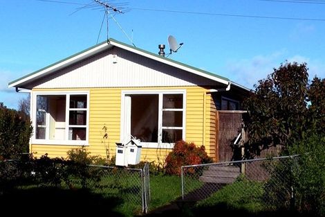 Photo of property in 42 Edgeworth Road, Glenfield, Auckland, 0629