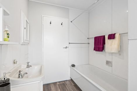 Photo of property in 67b Ngapaki Street, Waikanae Beach, Waikanae, 5036