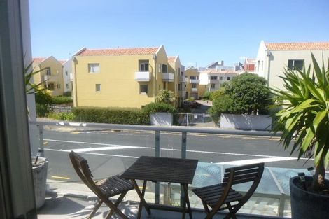 Photo of property in 1/306 Evans Bay Parade, Hataitai, Wellington, 6021