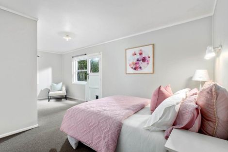 Photo of property in 15 Brunton Place, Glenfield, Auckland, 0629
