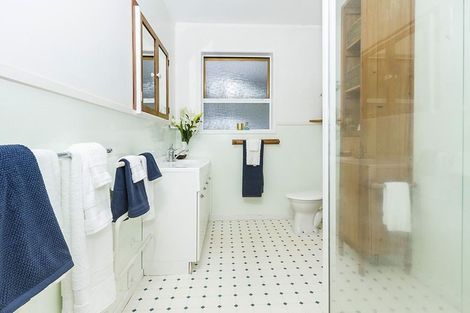 Photo of property in 1/47 Braemar Road, Rothesay Bay, Auckland, 0630