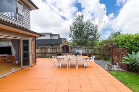 Photo of property in 1 Stow Place, Henderson, Auckland, 0612