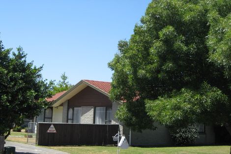 Photo of property in 35 Mchaffies Place, Wainoni, Christchurch, 8061