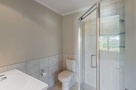 Photo of property in Te Kakariki Apartments, 2/2 Wellington Road, Paekakariki, 5034