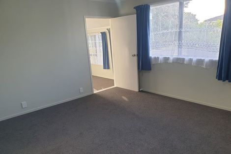 Photo of property in 12 Edwin Freeman Place, Ranui, Auckland, 0612