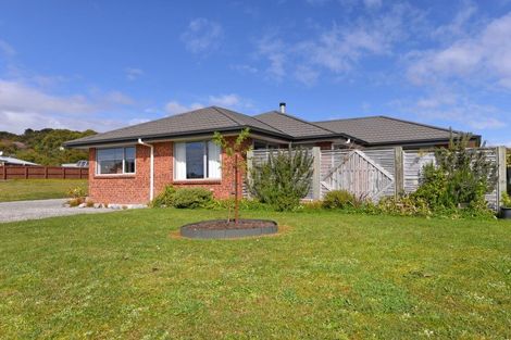 Photo of property in 5 Ruataniwha Drive, Collingwood, 7073