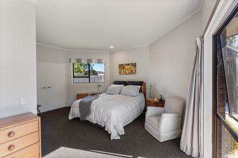 Photo of property in 21 Hurunui Street, Waikanae, 5036