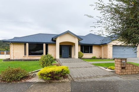 Photo of property in 9 Westvale Drive, Greymouth, 7805
