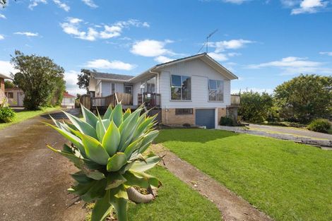 Photo of property in 9 Cockayne Crescent, Sunnynook, Auckland, 0620