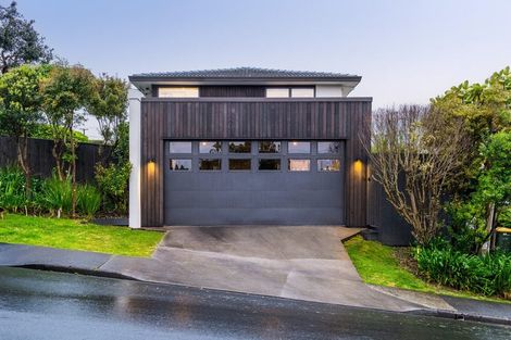 Photo of property in 7b Gulf Road, Murrays Bay, Auckland, 0630