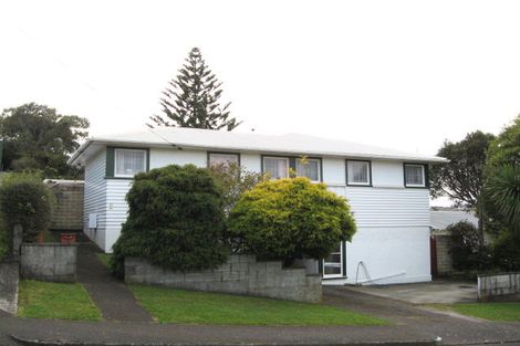 Photo of property in 11 Wiremu Place, Blagdon, New Plymouth, 4310