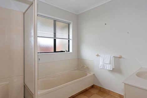 Photo of property in 4/156 Blighs Road, Strowan, Christchurch, 8052