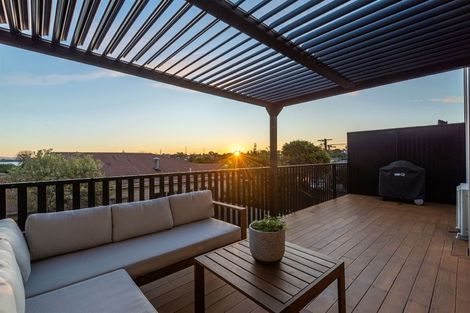 Photo of property in 14b Corrella Road, Belmont, Auckland, 0622