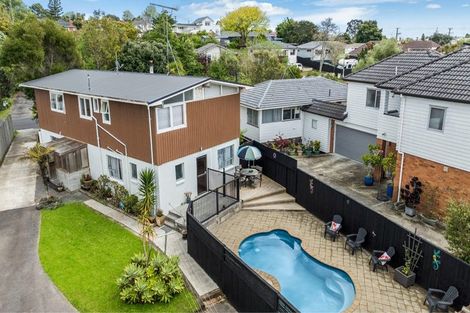 Photo of property in 12 Finlow Drive, Te Atatu South, Auckland, 0610