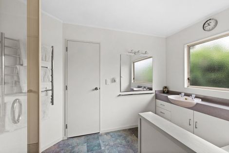 Photo of property in 34 Avondale Road, Taradale, Napier, 4112