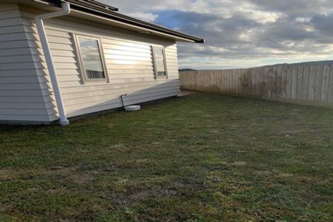 Photo of property in 12 Havana Rise, Grenada Village, Wellington, 6037