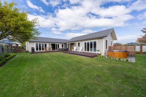 Photo of property in 26 Lawson Burrows Crescent, Te Anau, 9600