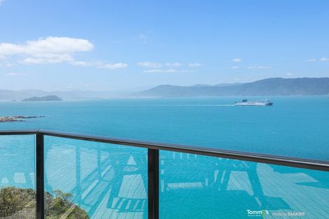 Photo of property in 20 Napier Street, Karaka Bays, Wellington, 6022