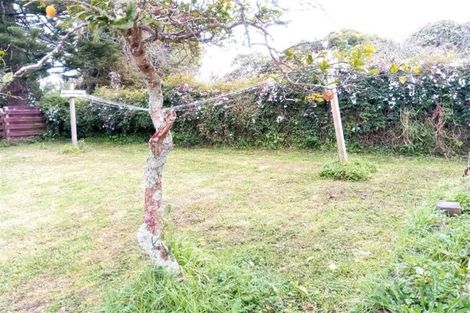 Photo of property in 10 Mcclintock Road, Massey, Auckland, 0614