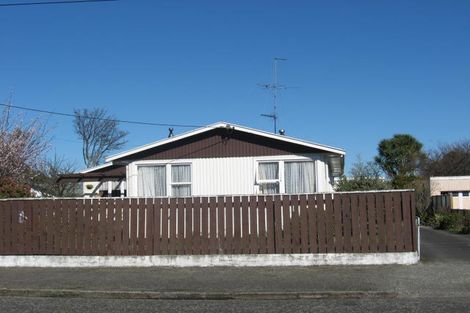Photo of property in 18 Wakelin Street, Carterton, 5713