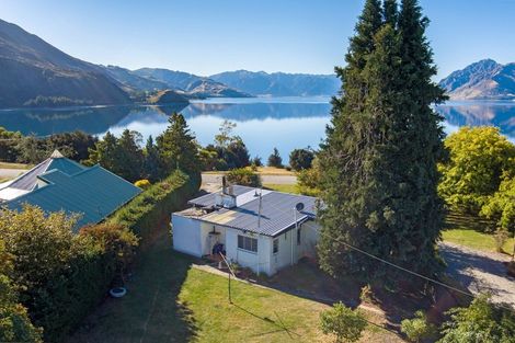 Photo of property in 32 Flora Dora Parade, Lake Hawea, Wanaka, 9382