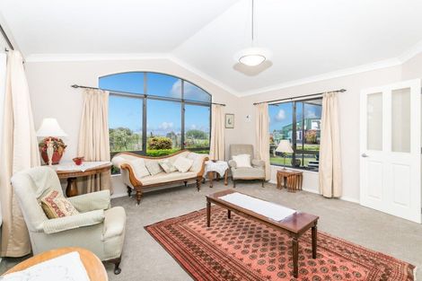 Photo of property in 24 Highgrove Drive, Grandview Heights, Hamilton, 3200