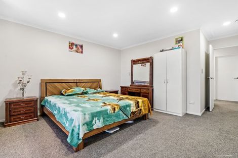 Photo of property in 9 Taupinga Way, Takanini, 2112