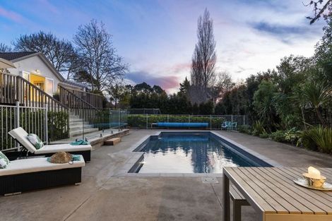 Photo of property in 48 Greenhithe Road, Greenhithe, Auckland, 0632