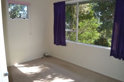 Photo of property in 146 Gloaming Hill, Titahi Bay, Porirua, 5022