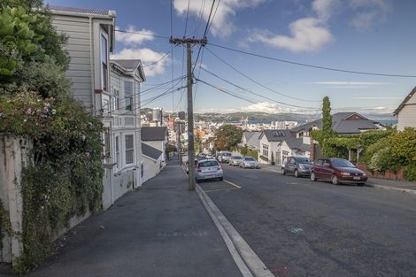 Photo of property in 72 Thompson Street, Mount Cook, Wellington, 6011