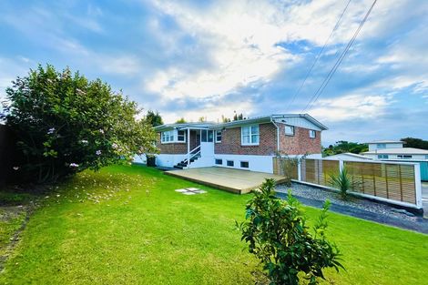 Photo of property in 32 Grande Vue Road, Hillpark, Auckland, 2102