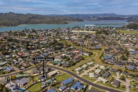 Photo of property in 3 Seascape Avenue, Whitianga, 3510
