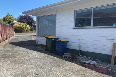 Photo of property in 22 Finlow Drive, Te Atatu South, Auckland, 0610