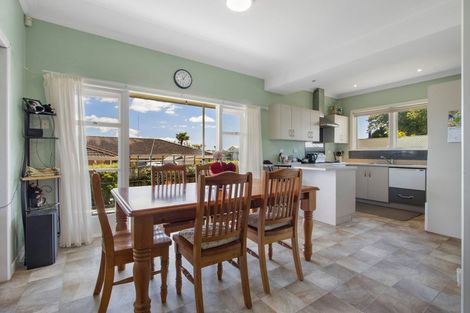 Photo of property in 18 Beach Road, Katikati, 3129