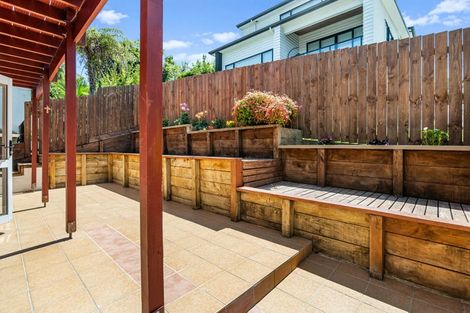 Photo of property in 3/26a Penning Road, Castor Bay, Auckland, 0620