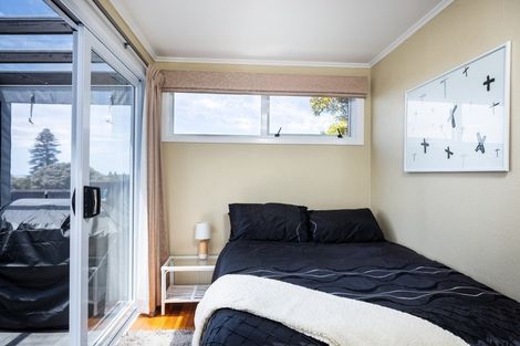 Photo of property in 50 Calvert Road, Lynmouth, New Plymouth, 4310