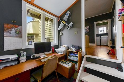 Photo of property in 69 Forest Lake Road, Forest Lake, Hamilton, 3200