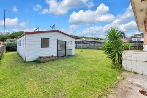 Photo of property in 10 Crawford Avenue, Mangere Bridge, Auckland, 2022