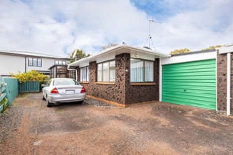 Photo of property in 71a Eliot Street, New Plymouth, 4310