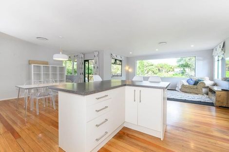 Photo of property in 220 Glengarry Road, Glen Eden, Auckland, 0602