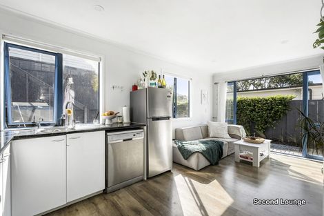 Photo of property in 1015b Beach Road, Torbay, Auckland, 0630