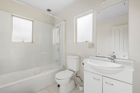 Photo of property in 1 Butia Avenue, Henderson, Auckland, 0612