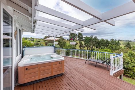 Photo of property in 14 Hillside Heights Road, Huntly, 3771