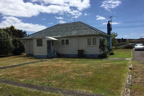 Photo of property in 23 Clevedon Road, Papakura, 2110