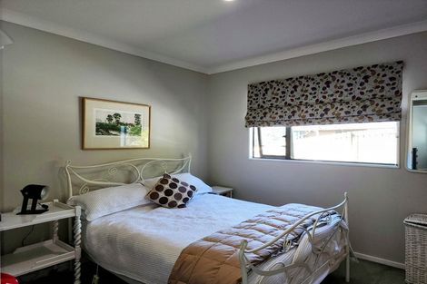 Photo of property in 3 Gybe Place, Whitby, Porirua, 5024