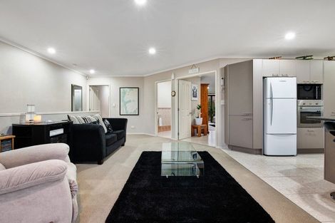 Photo of property in 15 The Rise, Gulf Harbour, Whangaparaoa, 0930
