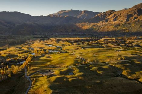 Photo of property in 10 Bendemeer Lane, Lake Hayes, Queenstown, 9371