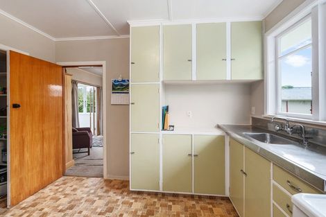 Photo of property in 11 Iti Street, Otaki, 5512