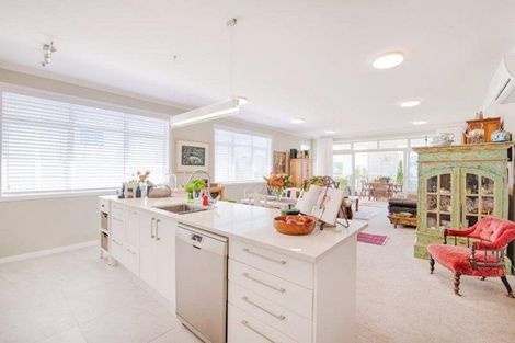 Photo of property in 50 Landmark Terrace, Orewa, 0931